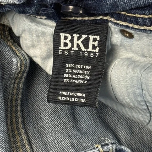 BKE “ CONNER” boot cut leg blue jeans  size 6 - Picture 5 of 14